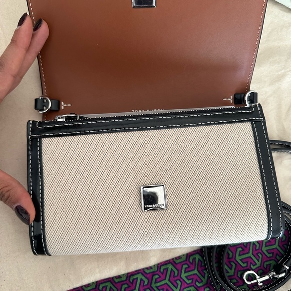 New Tory Burch THEA CANVAS FLAT WALLET CROSSBODY - Picture 9 of 10